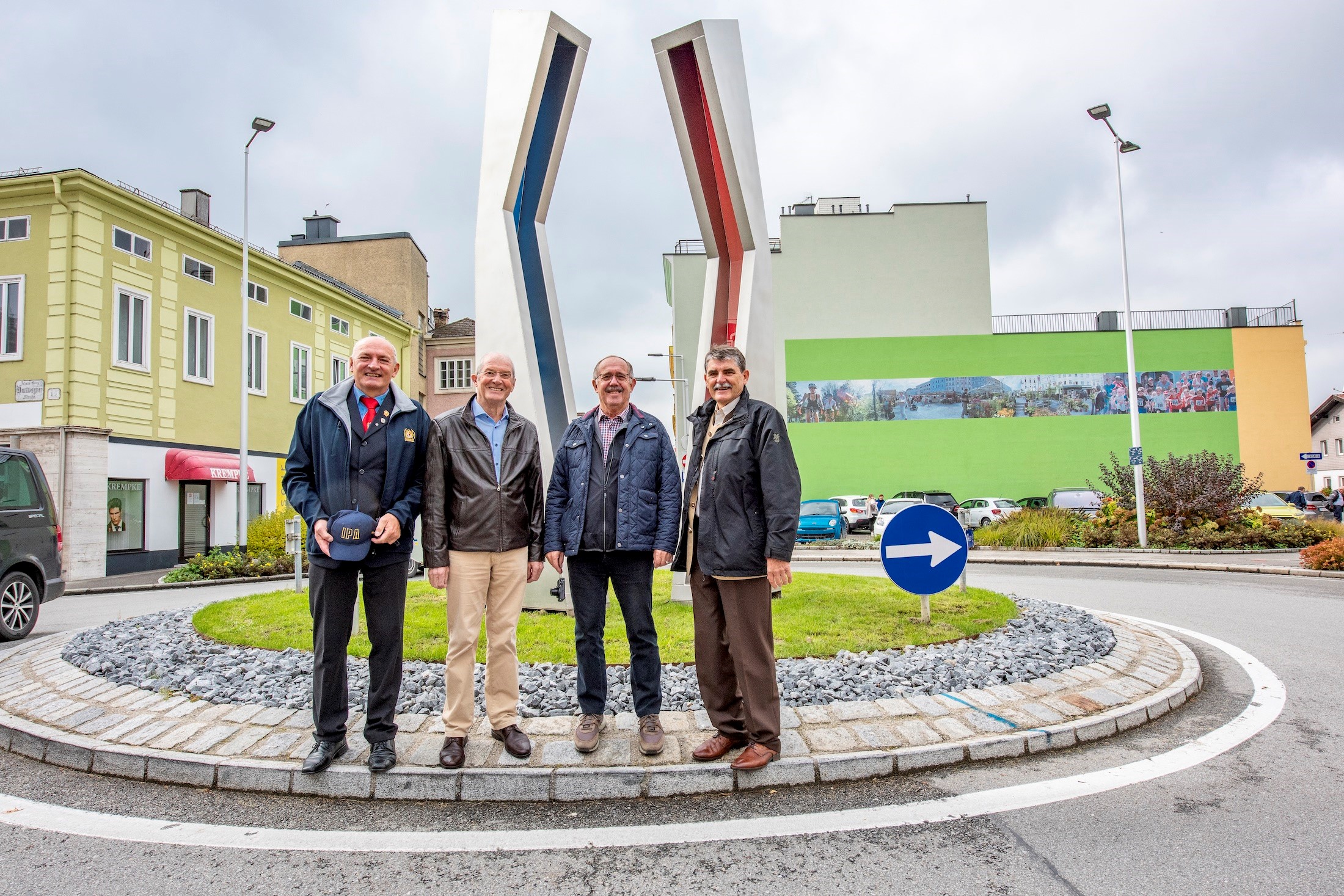 Foto: Franz Kaufmann, Von links nach rechts: Josef Spitzer (VBSt.-Leiter Ried im Innkreis), Hermann Gittmaier (ehem. VBSt.-Leiter Ried im Innkreis), Fritz Schaller (ehem. VBSt.-Leiter Landshut), Paul Schröcker (Gründungsleiter VBSt. Landshut)